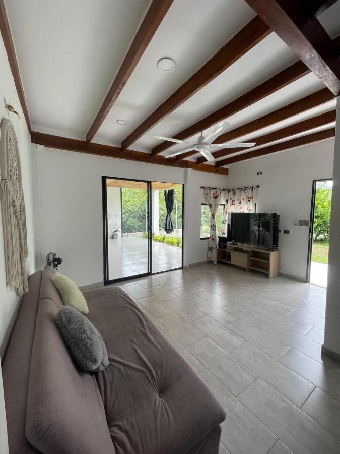 Cabana Campestre Con Piscina En La Hacienda Napoles Doradal 外观 照片